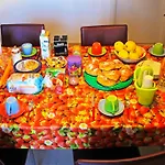 People Bed & Breakfast 2*