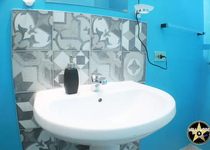 People ベッド・アンド・ブレックファスト 2*